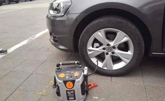宝兴汽车搭电案例