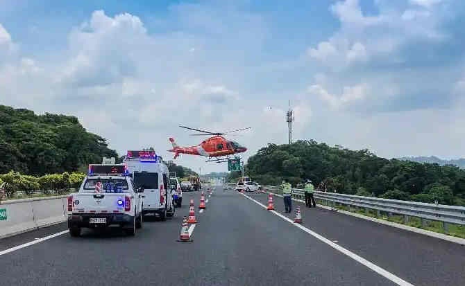 宝兴高速公路汽车救援案例