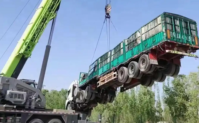 宝兴道路脱困救援案例